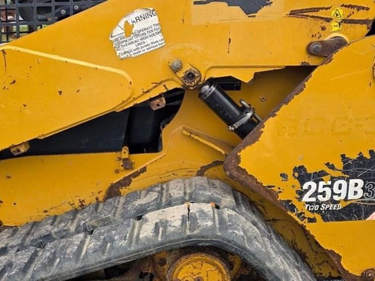 2012-caterpillar-259b3-image-15
