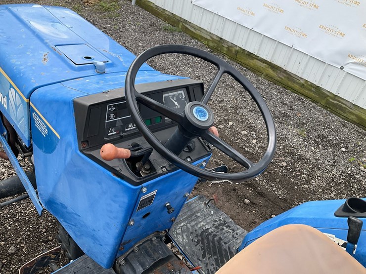 new-holland-t1520-image-7
