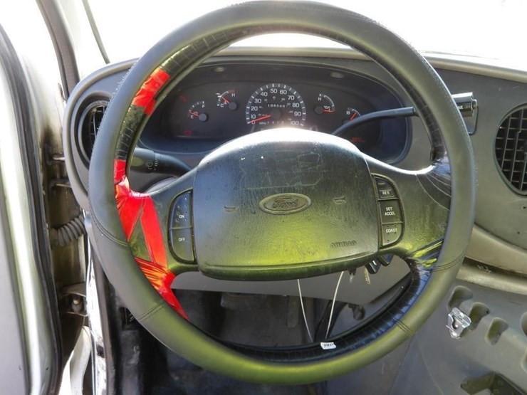 2002-ford-e350-image-16