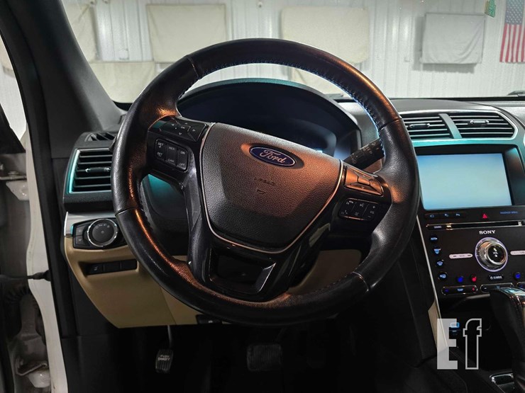 2016-ford-explorer-limited-image-10
