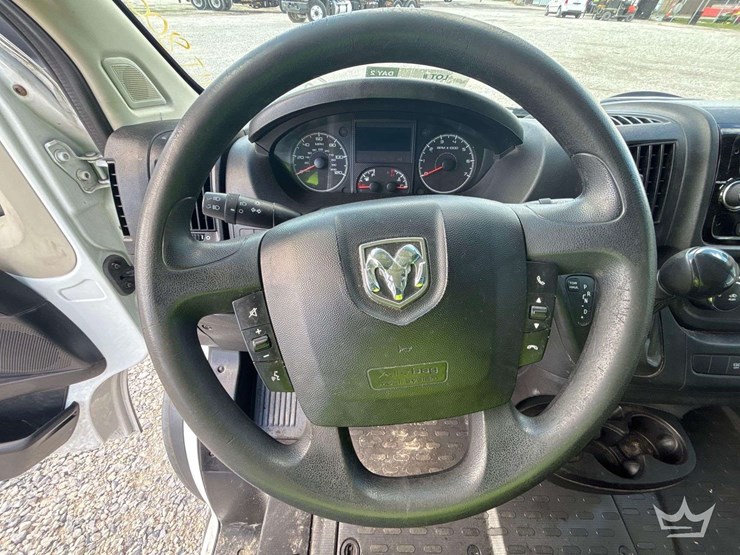 2018-ram-promaster-2500-image-17