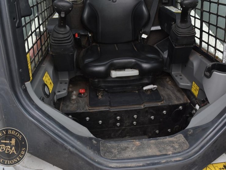 2025-bobcat-t650-image-33