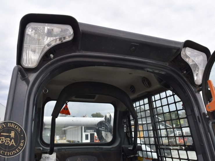 2025-bobcat-t650-image-32