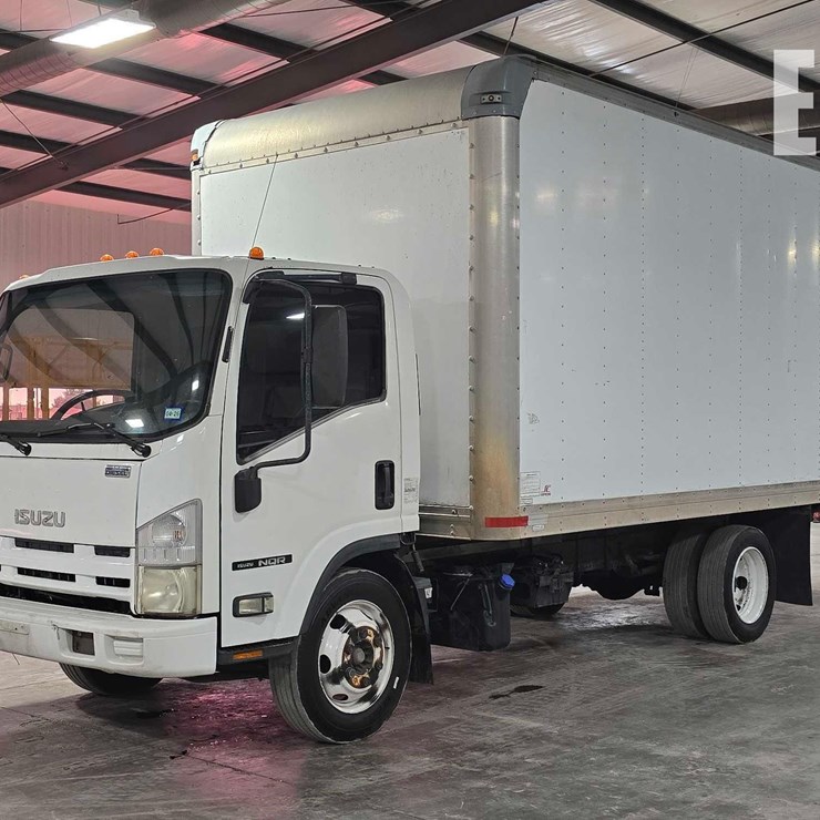 2011 ISUZU NRR