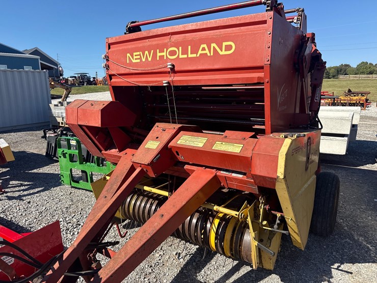 new-holland-846-image-1