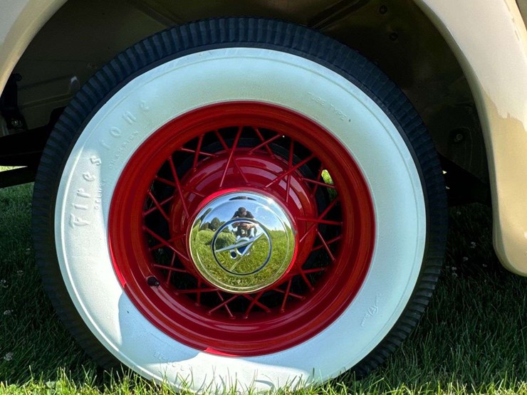 1935-ford-deluxe-phaeton-image-43