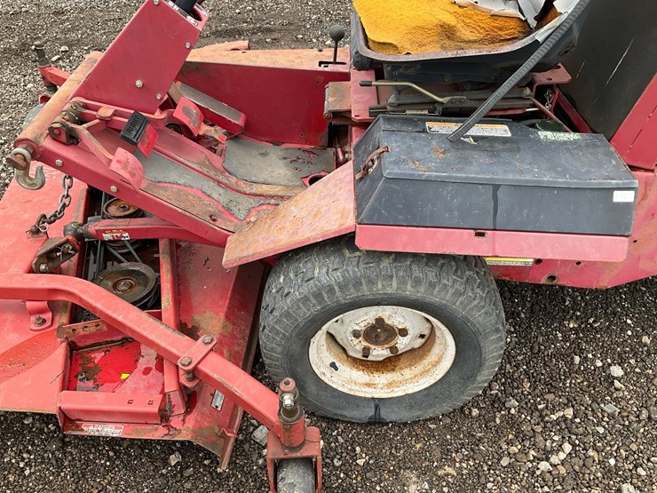 toro-groundsmaster-325d-image-17
