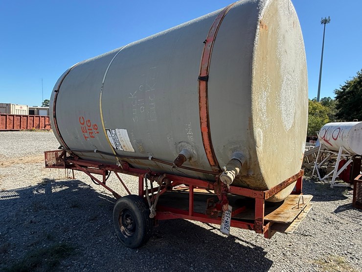8’-dia-x-13’l-110-bbl-fiberglass-storage-tank-on-s/a-bumper-pull-trailer-image-5
