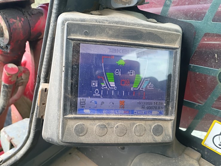 2017-takeuchi-tl12v2-image-31