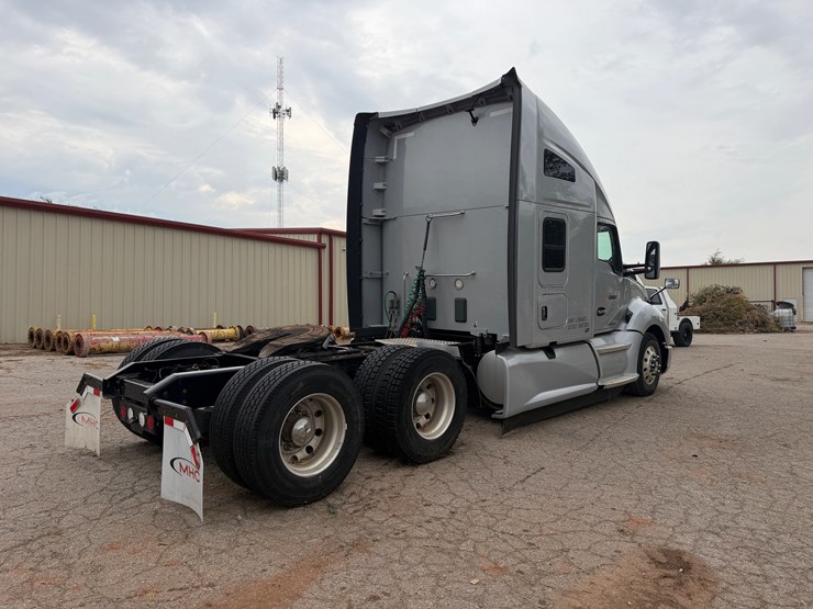 2020-kenworth-t680-image-4
