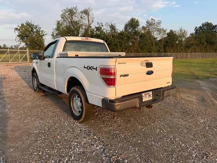2014-ford-f150-xl-image-4