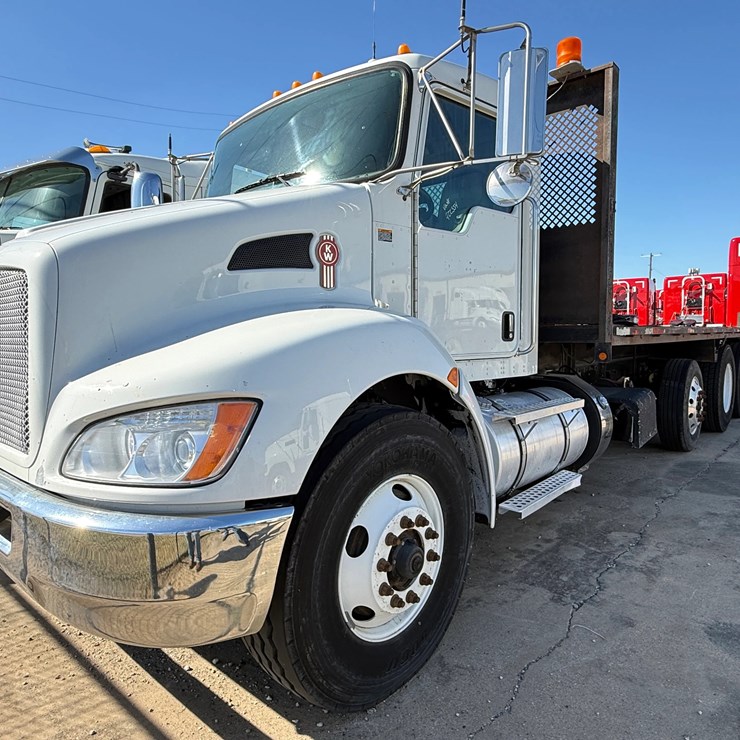 2020 KENWORTH T370