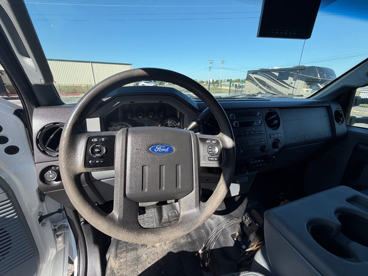 2016-ford-f550-image-29