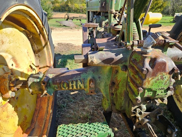 john-deere-model-b-image-21