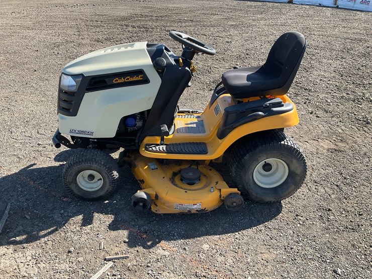 cub-cadet-1050-image-4