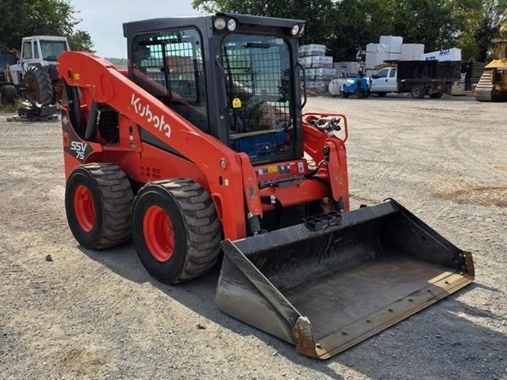 2025-kubota-ssv75-image-2