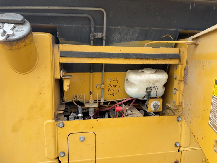 2000-caterpillar-d5c-lgp-image-29