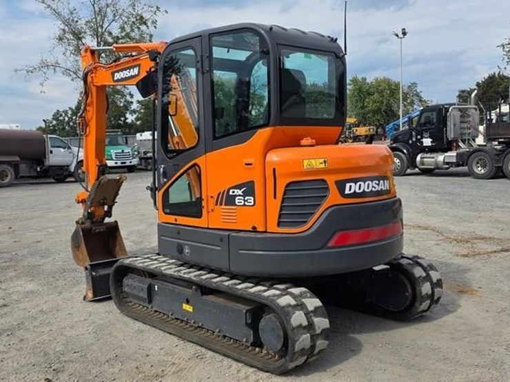 2023-doosan-dx63-3-image-4