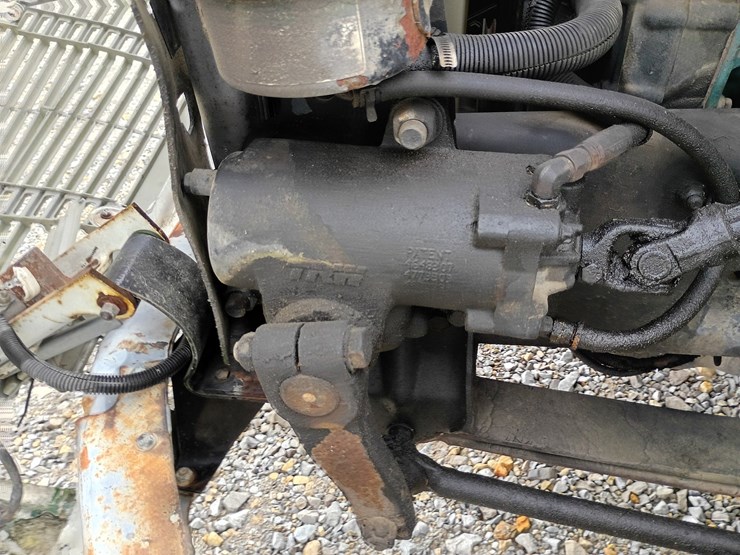 2003-freightliner-fl106-image-14