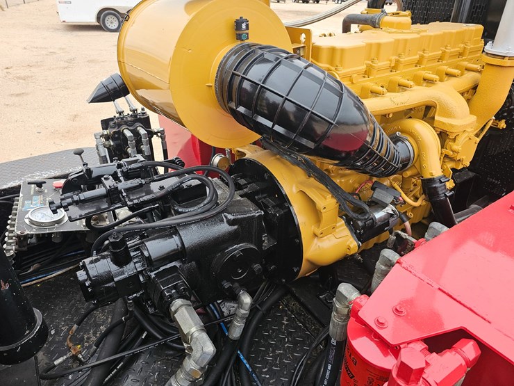 2018-caterpillar-c7-image-12