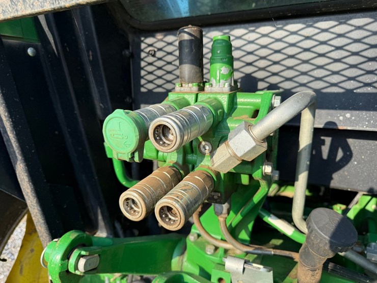 2019-john-deere-5090e-image-28