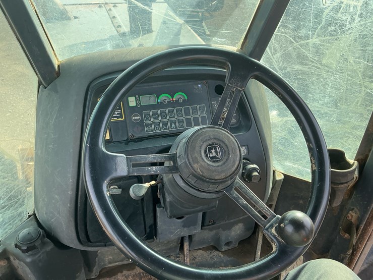 deere-640g-image-15