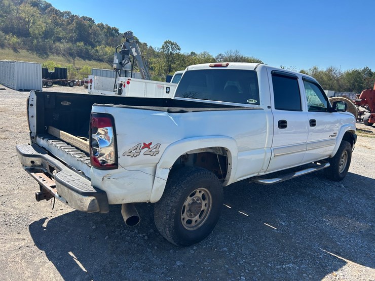 2004-chevrolet-2500-image-4