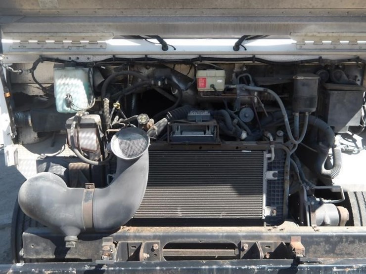 2008-workhorse-w62-image-12