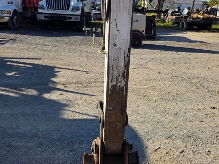 2006-bobcat-341g-image-41
