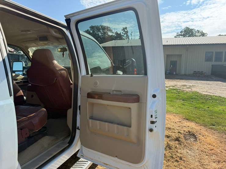 2010-ford-f350-image-65