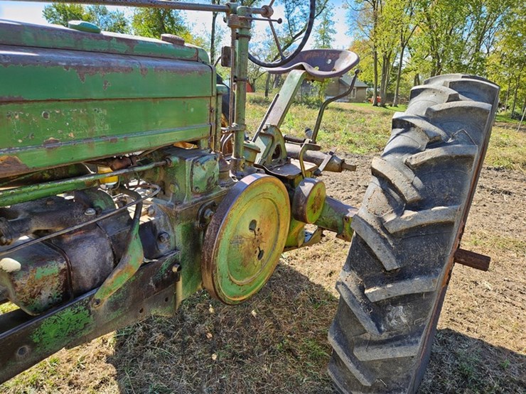 john-deere-model-b-image-12