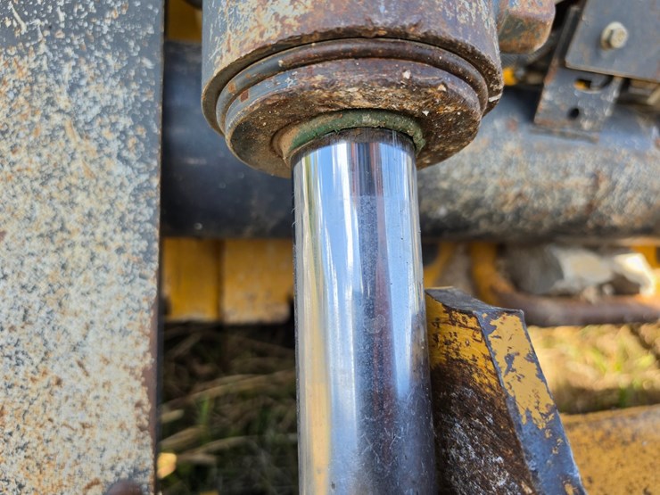 deere-333g-image-65
