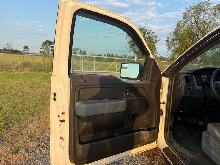 2014-ford-f150-image-46