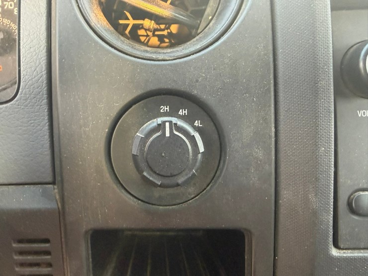 2014-ford-f150-xl-image-51