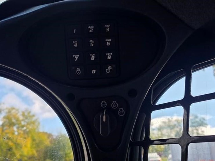 2018-bobcat-s550-image-52