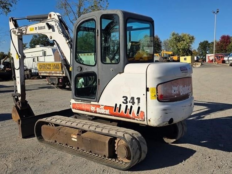 2006-bobcat-341g-image-4