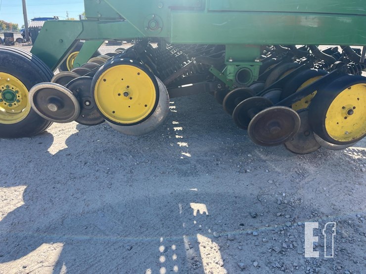 1990-john-deere-750-image-6