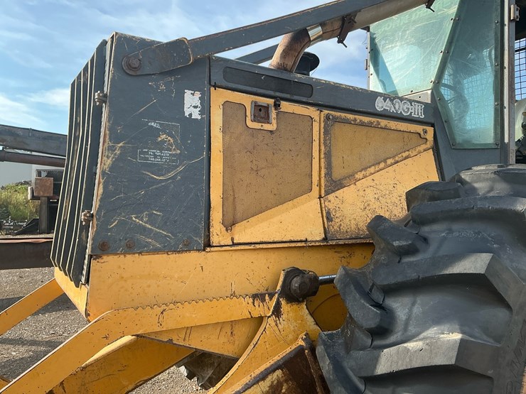 deere-640g-image-23