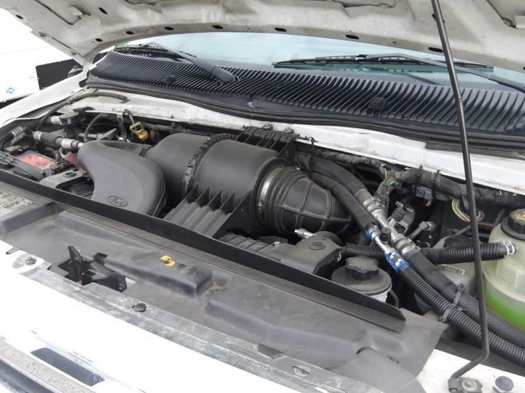 2017-ford-e450-image-8