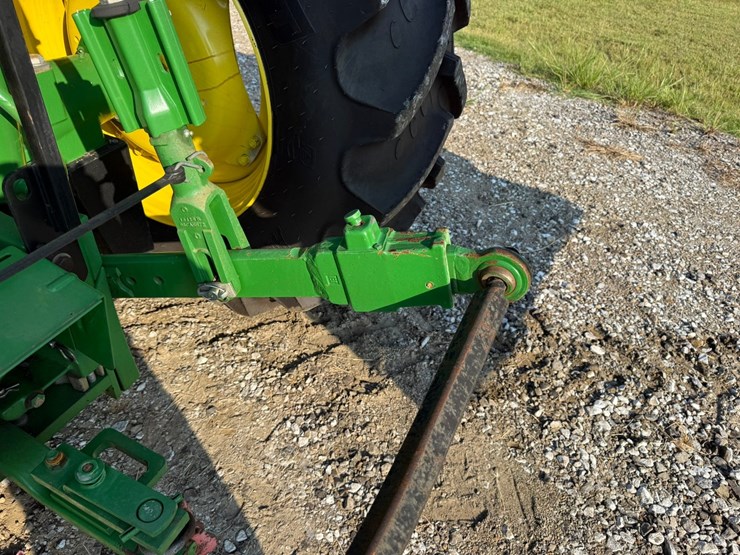 2017-john-deere-6110m-image-21