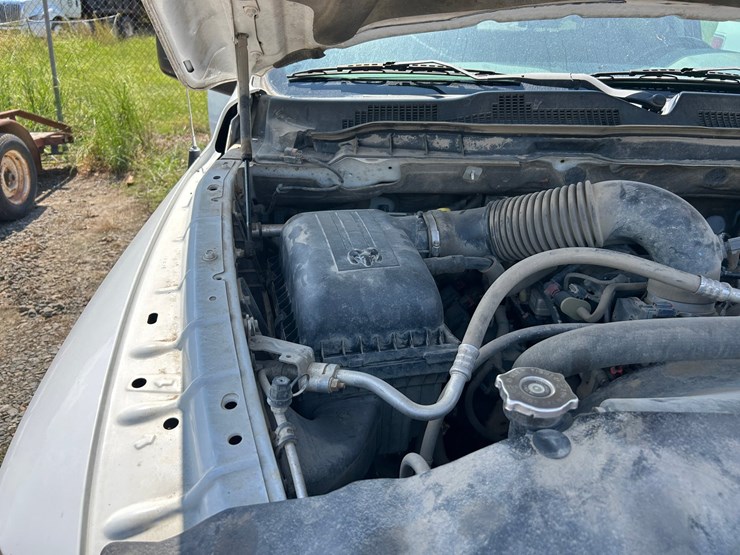 2014-dodge-1500-image-34