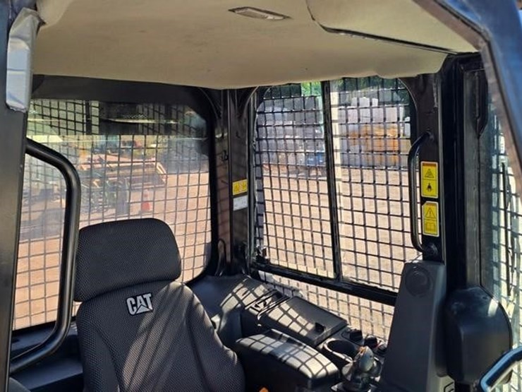 2021-caterpillar-d3-image-57