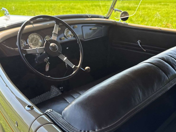 1935-ford-deluxe-phaeton-image-68