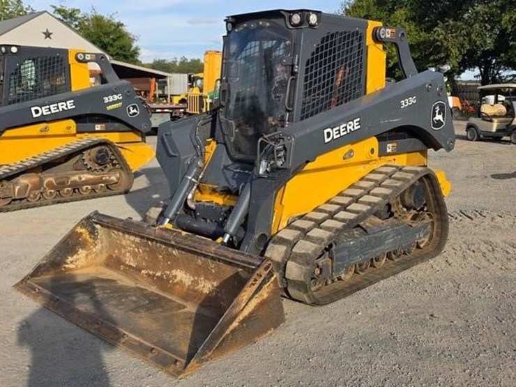 2022-deere-333g-image-2