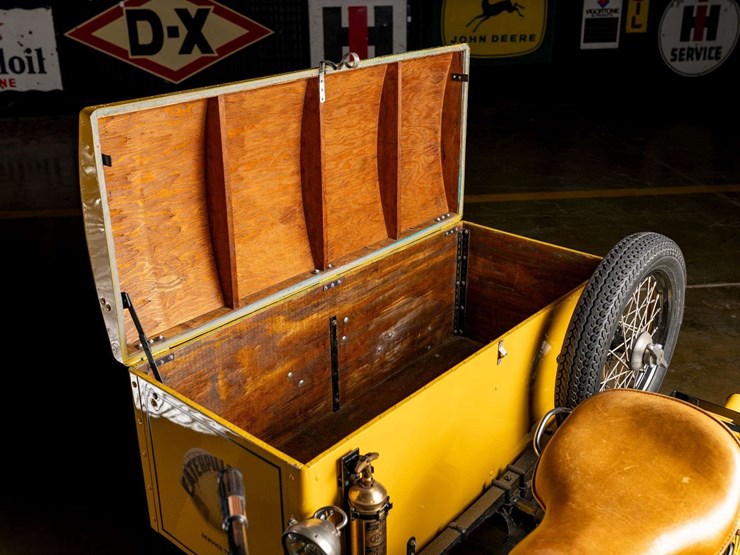 1938-harley-davidson-caterpillar-package-van-tribute-image-52