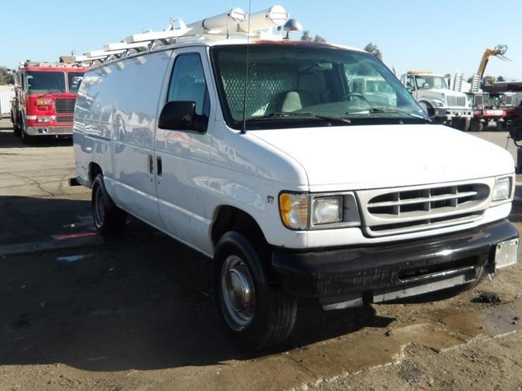 2002-ford-e350-image-2