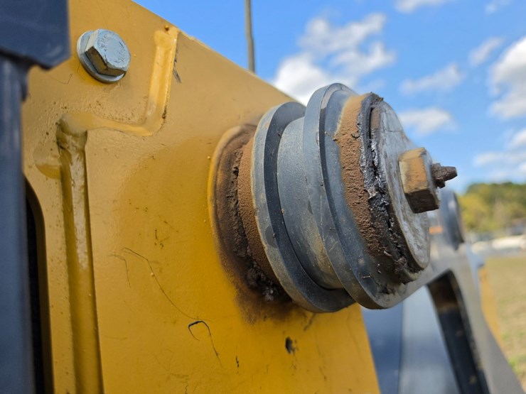 deere-333g-image-86
