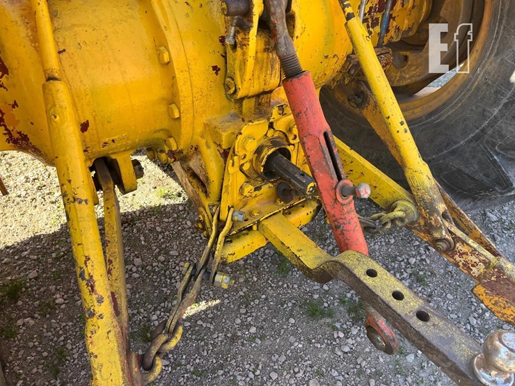 case-tractor-loader-8186-image-6