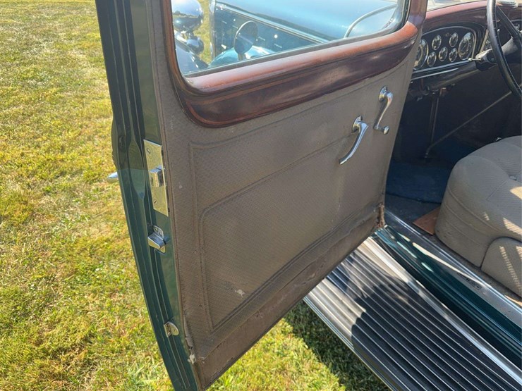 1932-cadillac-v-16-fleetwood-image-65