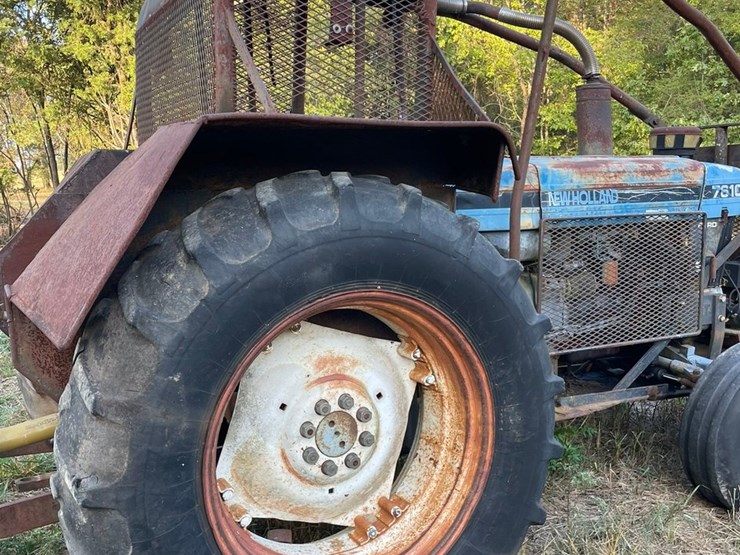 ford-7610-image-3